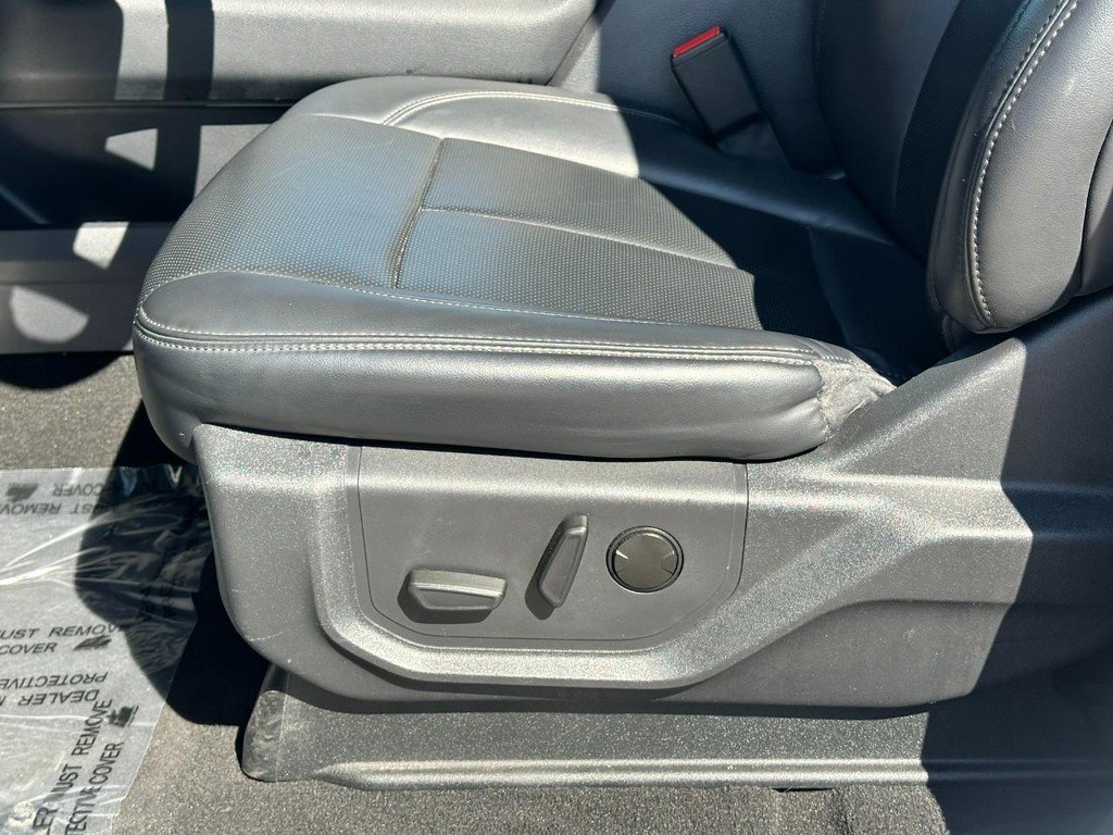 Used 2024 Ford Expedition XLT image 20