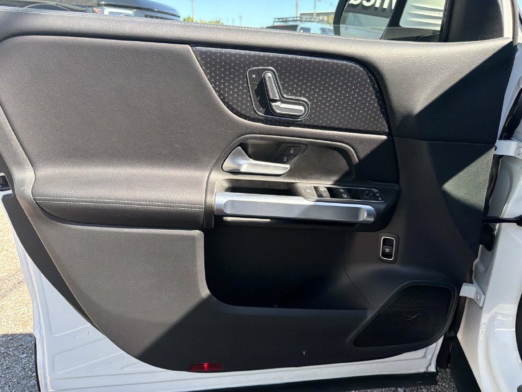 Used 2026 Mercedes-Benz GLB 250 image 19
