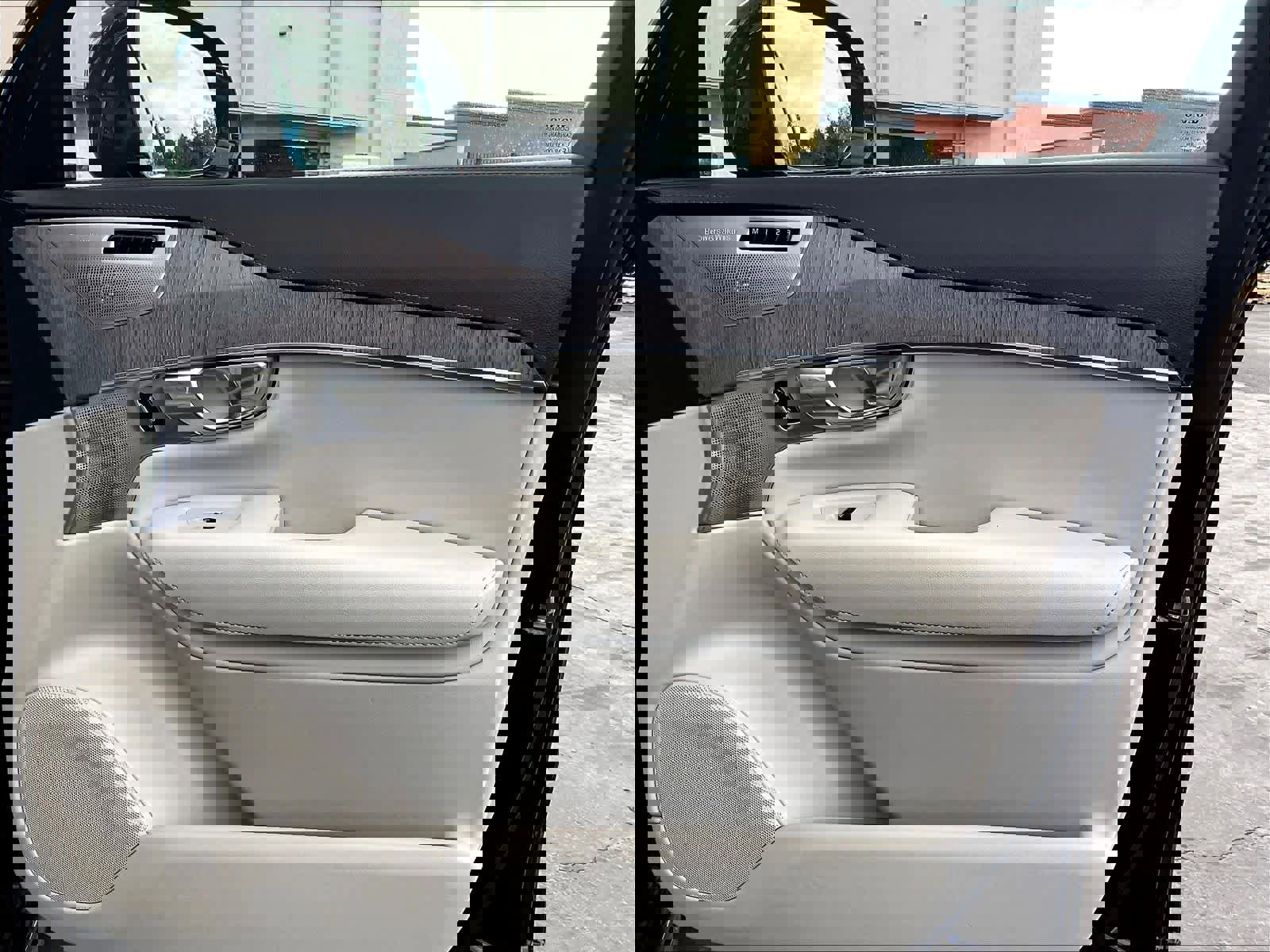 Used 2022 Volvo XC90 T8 Inscription image 27