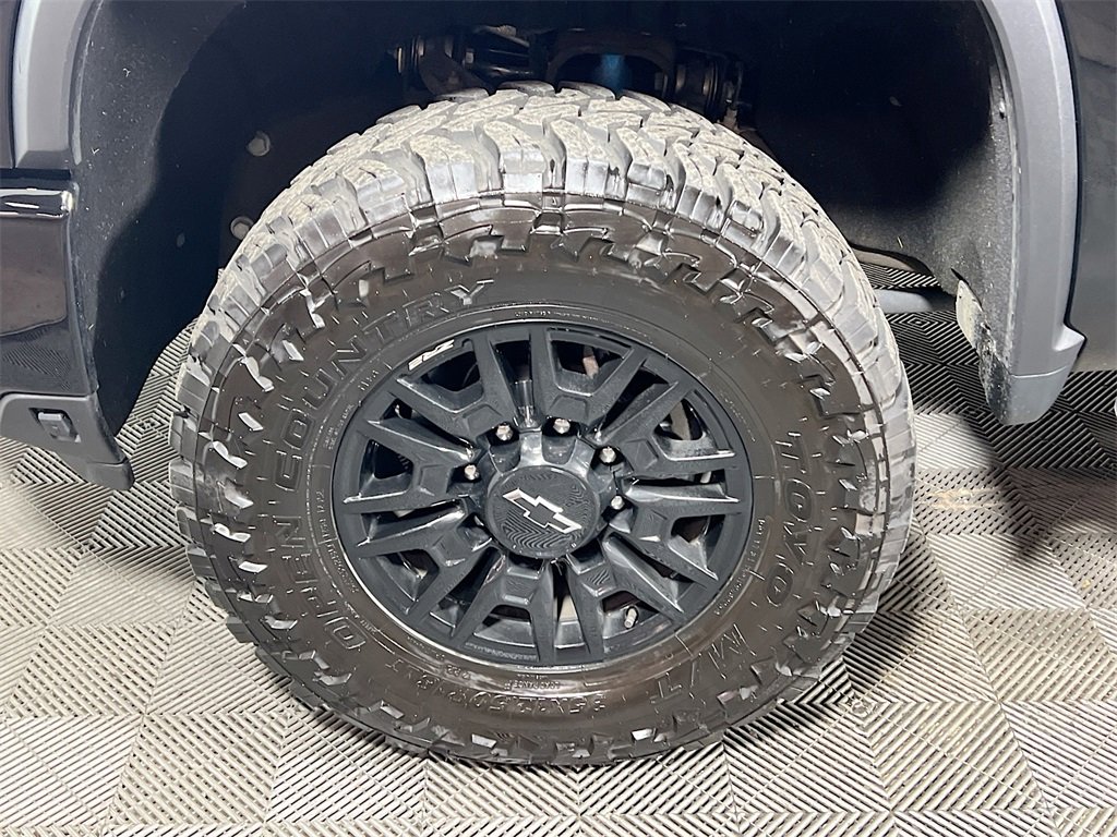 Used 2024 Chevrolet Silverado 2500 ZR2 w/ LPO, Dark Essentials Package image 27