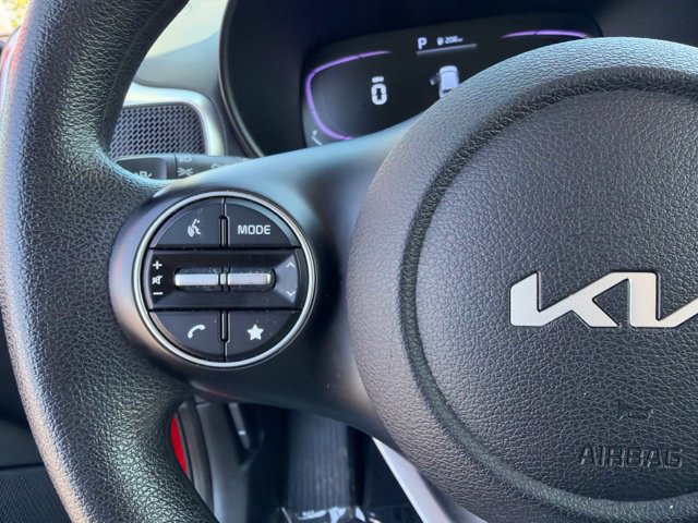 Certified 2025 Kia Soul LX w/ LX Technology Package FWD image 15