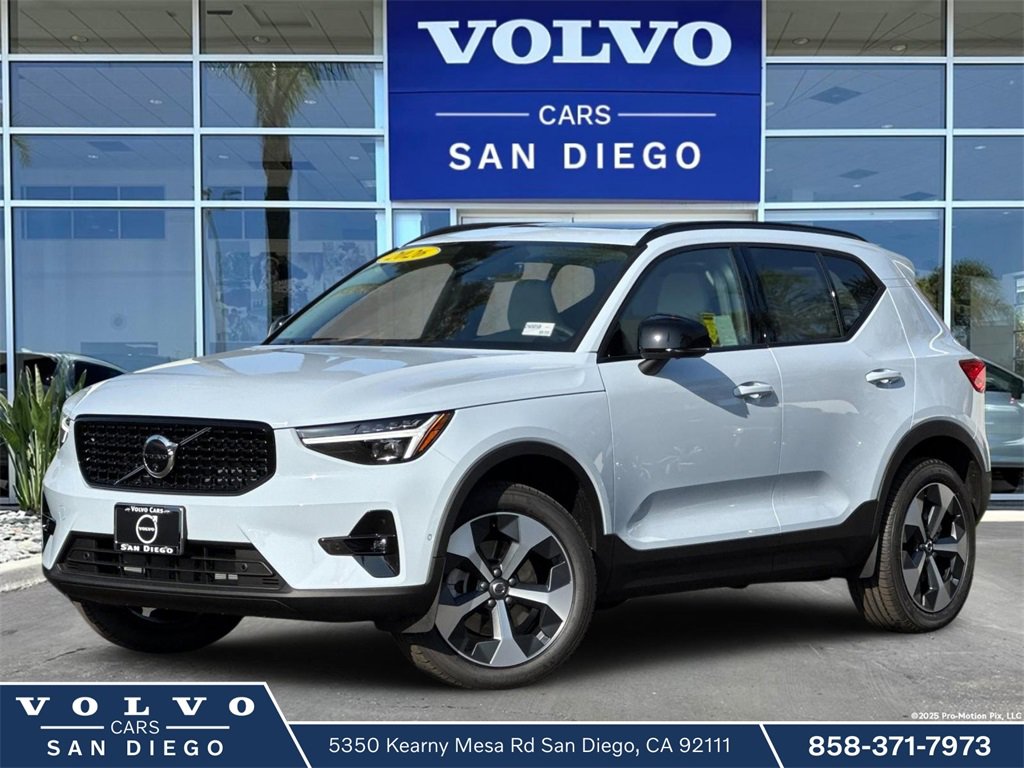 New 2026 Volvo XC40 B5 Plus w/ Protection Package Premier