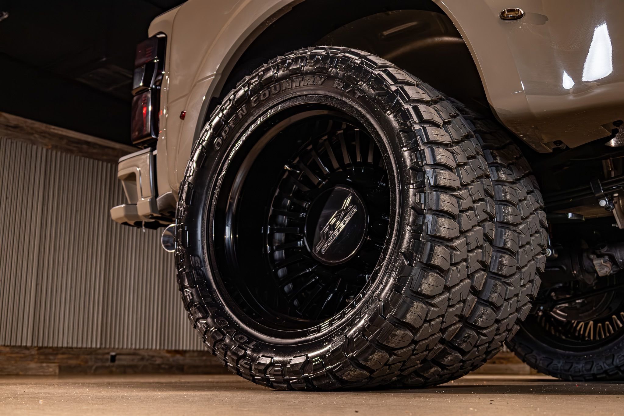 Used 2026 Ford F350 Platinum w/ Platinum Plus Package image 12