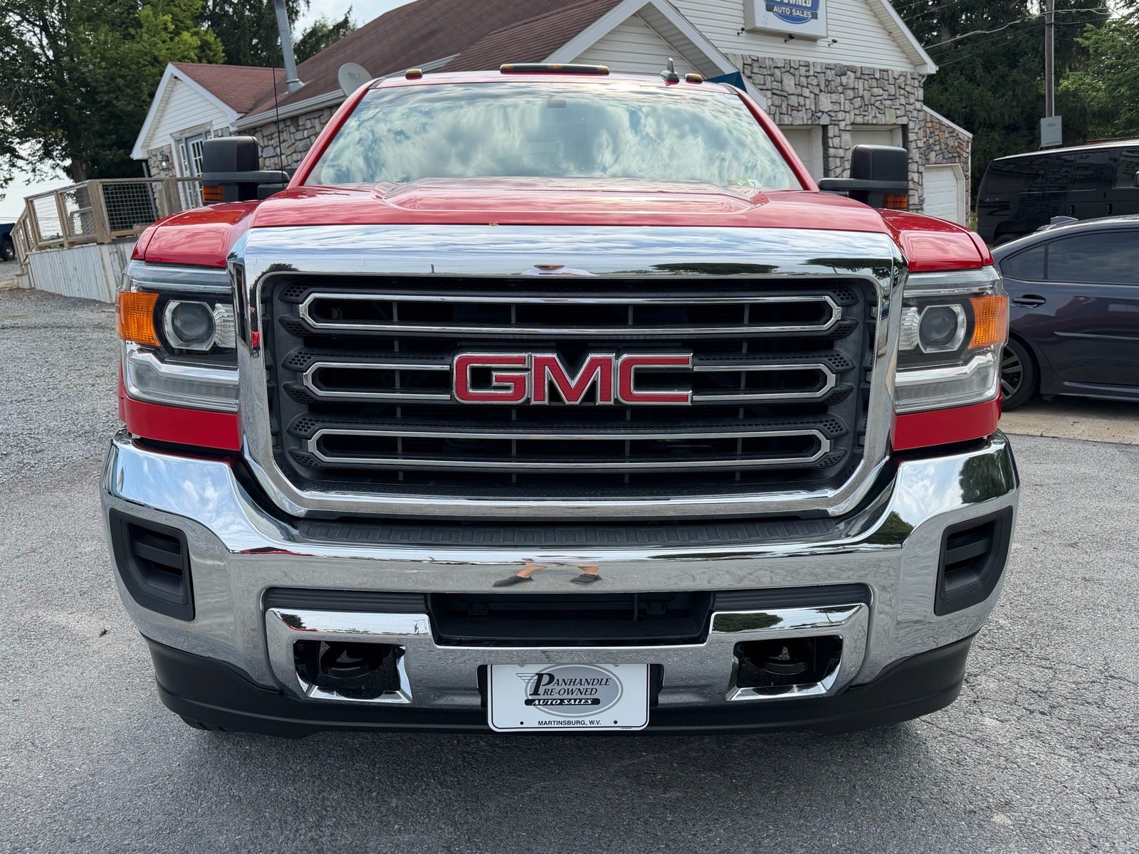 Used 2017 GMC Sierra 3500 4x4 Crew Cab w/ Sierra Convenience Package image 2