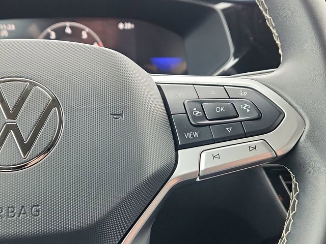 Used 2024 Volkswagen Taos SE image 36