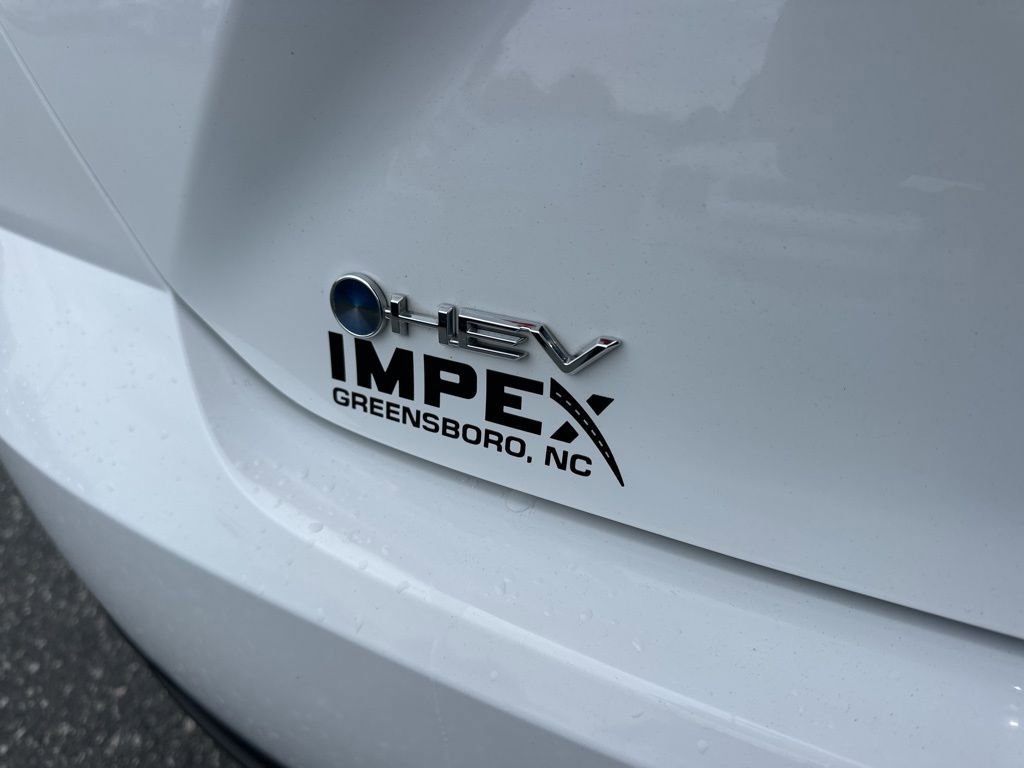 Used 2025 Toyota Camry LE FWD image 27