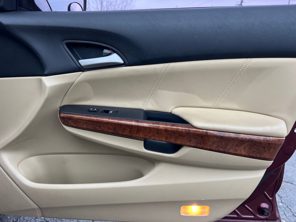 Used 2012 Honda Accord EX-L image 17