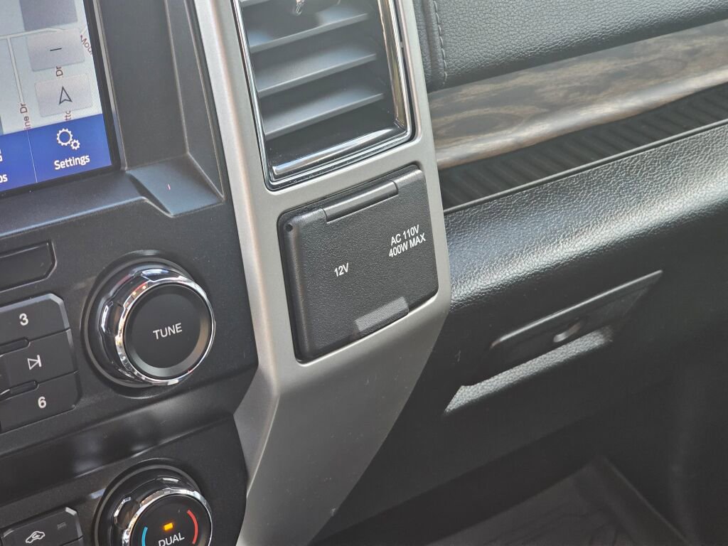 Used 2020 Ford F150 Lariat image 31