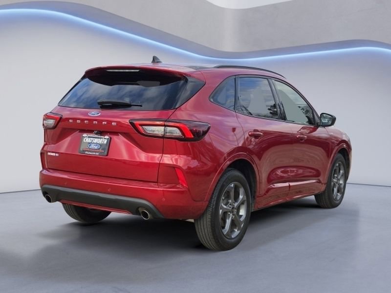 Used 2024 Ford Escape ST-Line w/ Tech Pack #1 FWD image 3