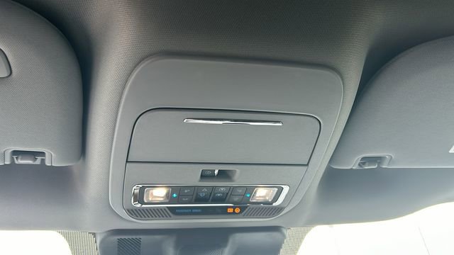 New 2026 Ford F250 Lariat w/ Black Appearance Package image 23