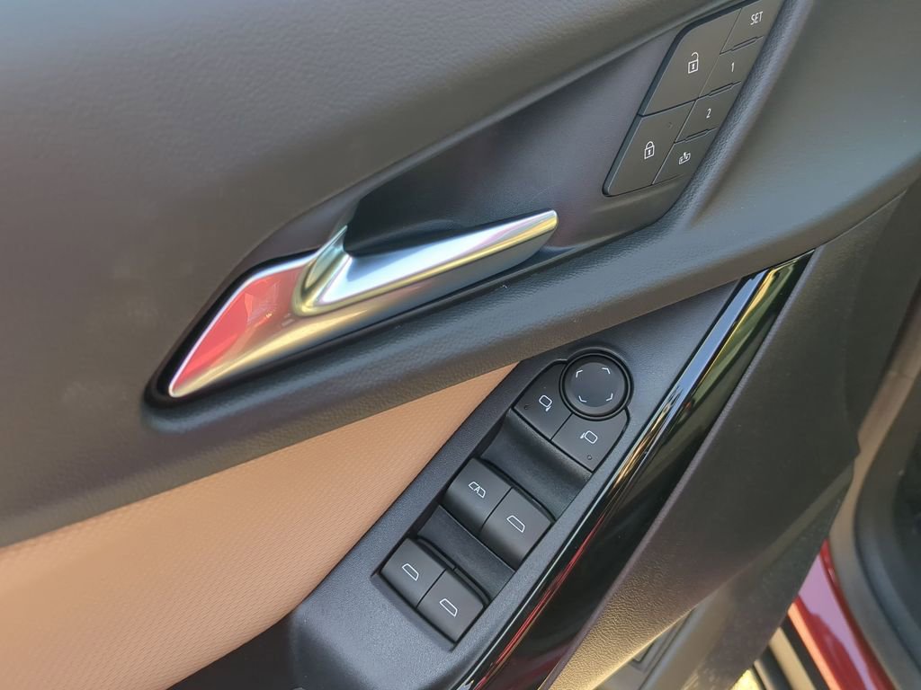 New 2026 Chevrolet Equinox ACTIV w/ Convenience Package III image 23