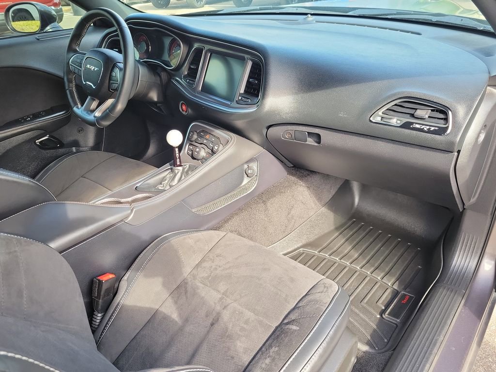 Used 2015 Dodge Challenger SRT Hellcat image 12