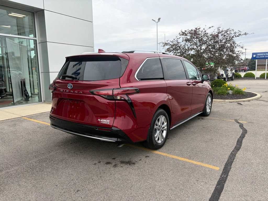Used 2022 Toyota Sienna Platinum AWD/4WD image 37