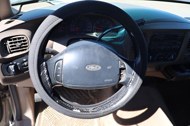 Used 1997 Ford F150 Lariat RWD image 18