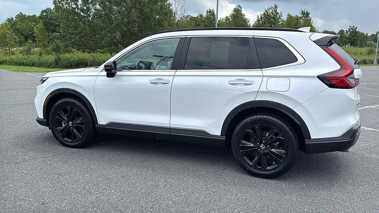 Used 2024 Honda CR-V Sport Touring image 11