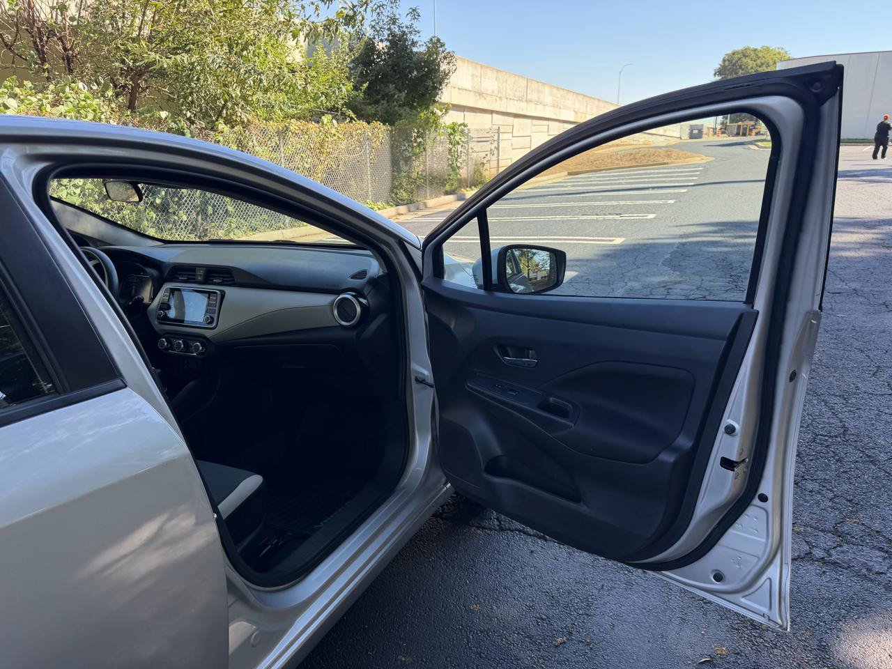 Used 2021 Nissan Versa SV FWD image 16