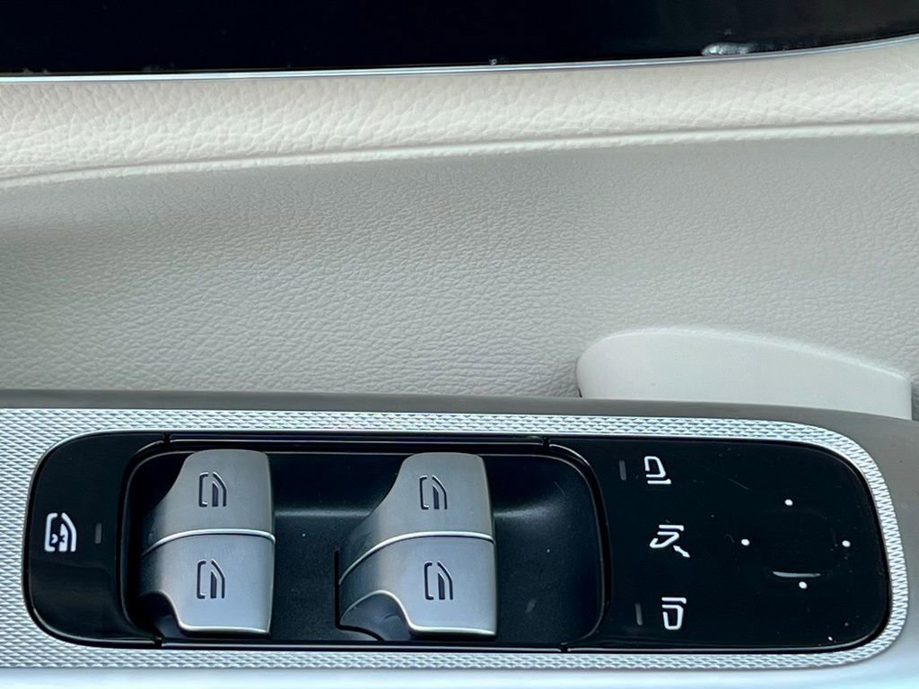 Certified 2022 Mercedes-Benz C 300 4MATIC Sedan image 26