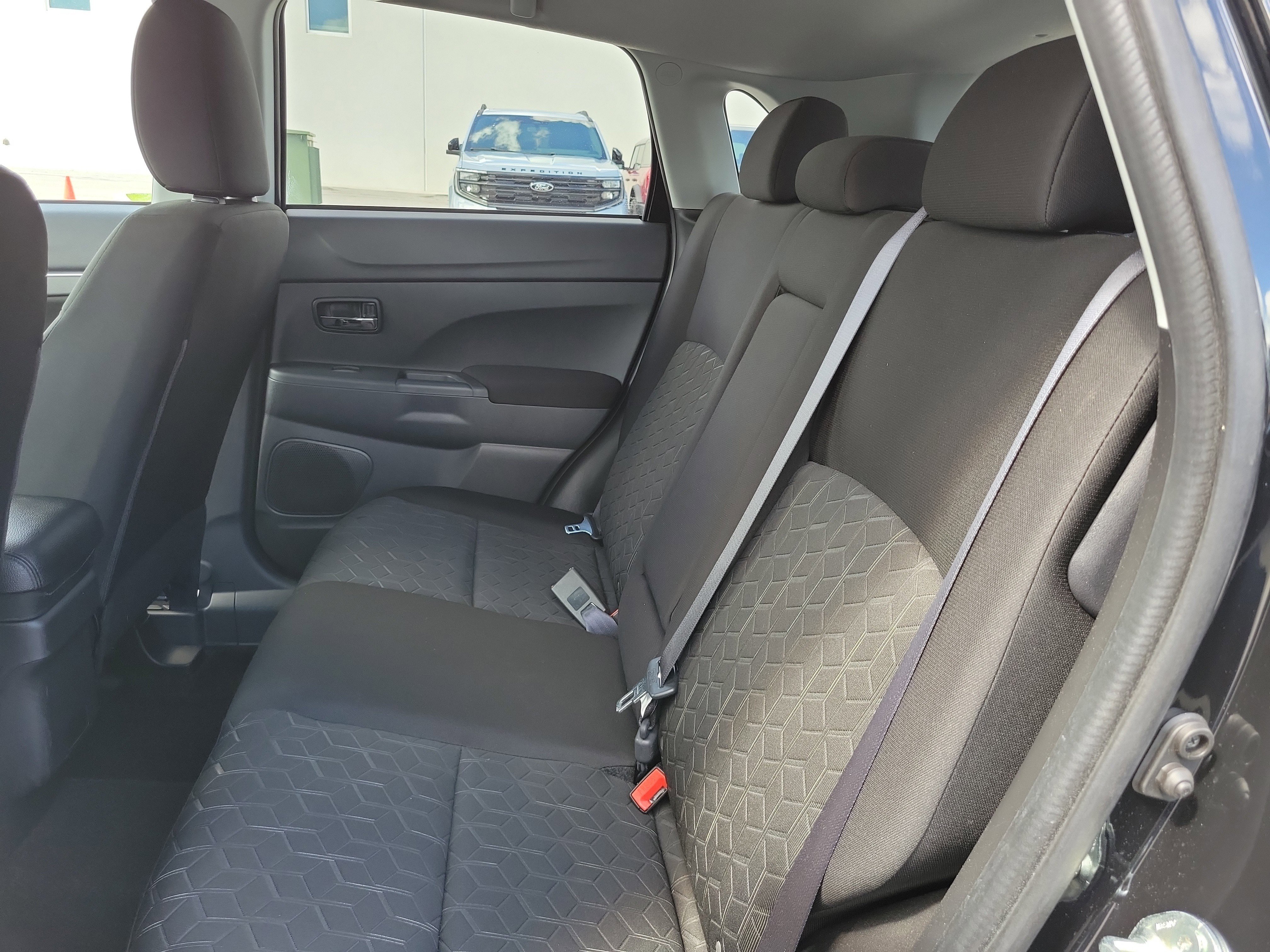Used 2025 Mitsubishi Outlander Sport ES AWD/4WD image 13