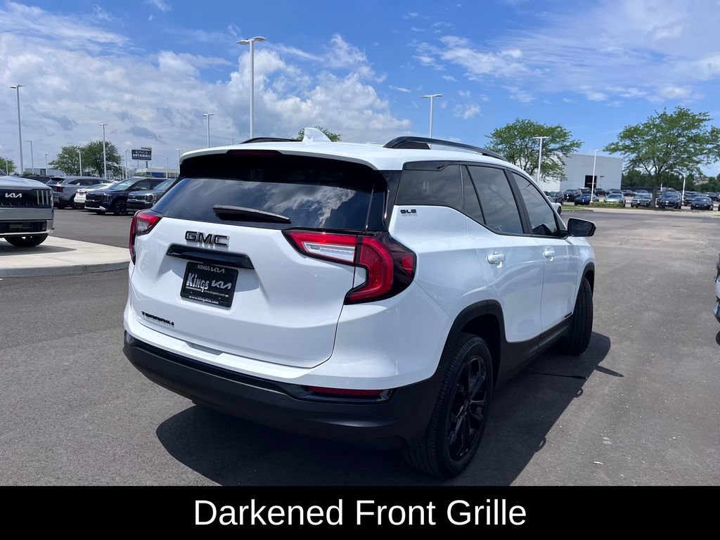 Used 2022 GMC Terrain SLE w/ Elevation Edition FWD image 3