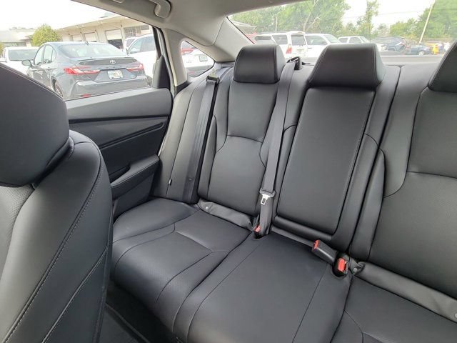 Used 2024 Honda Accord Touring image 4