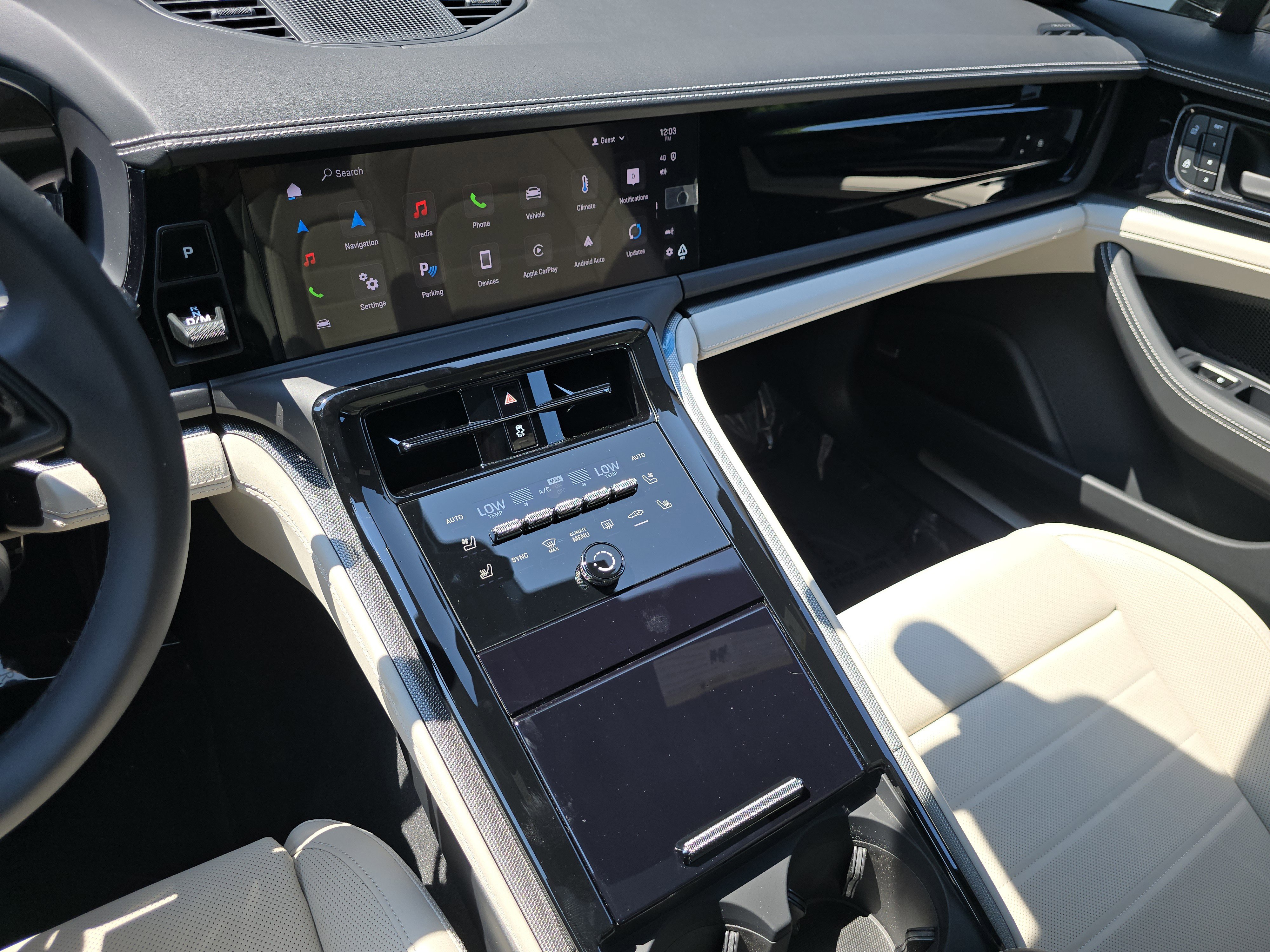 New 2025 Porsche Panamera 4 image 30