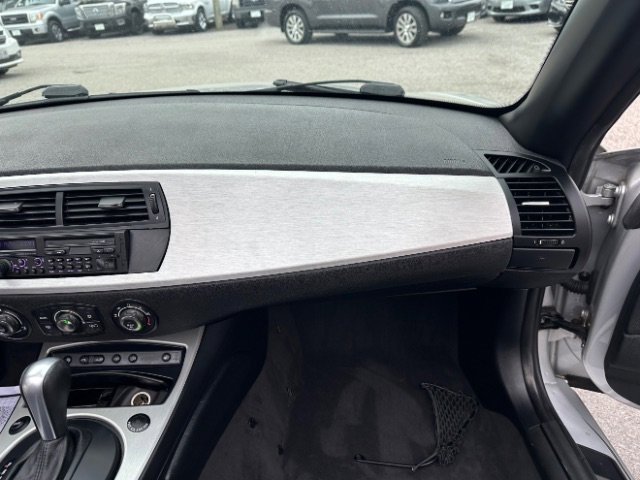 Used 2006 BMW Z4 3.0i image 29