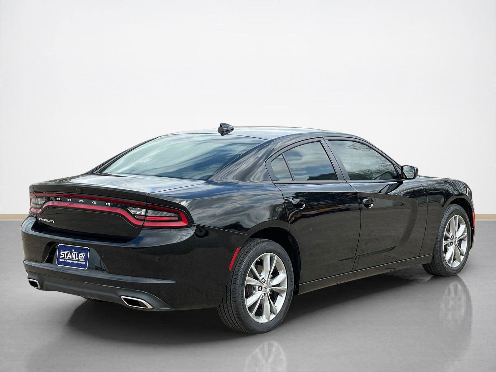 Certified 2022 Dodge Charger SXT AWD/4WD image 8