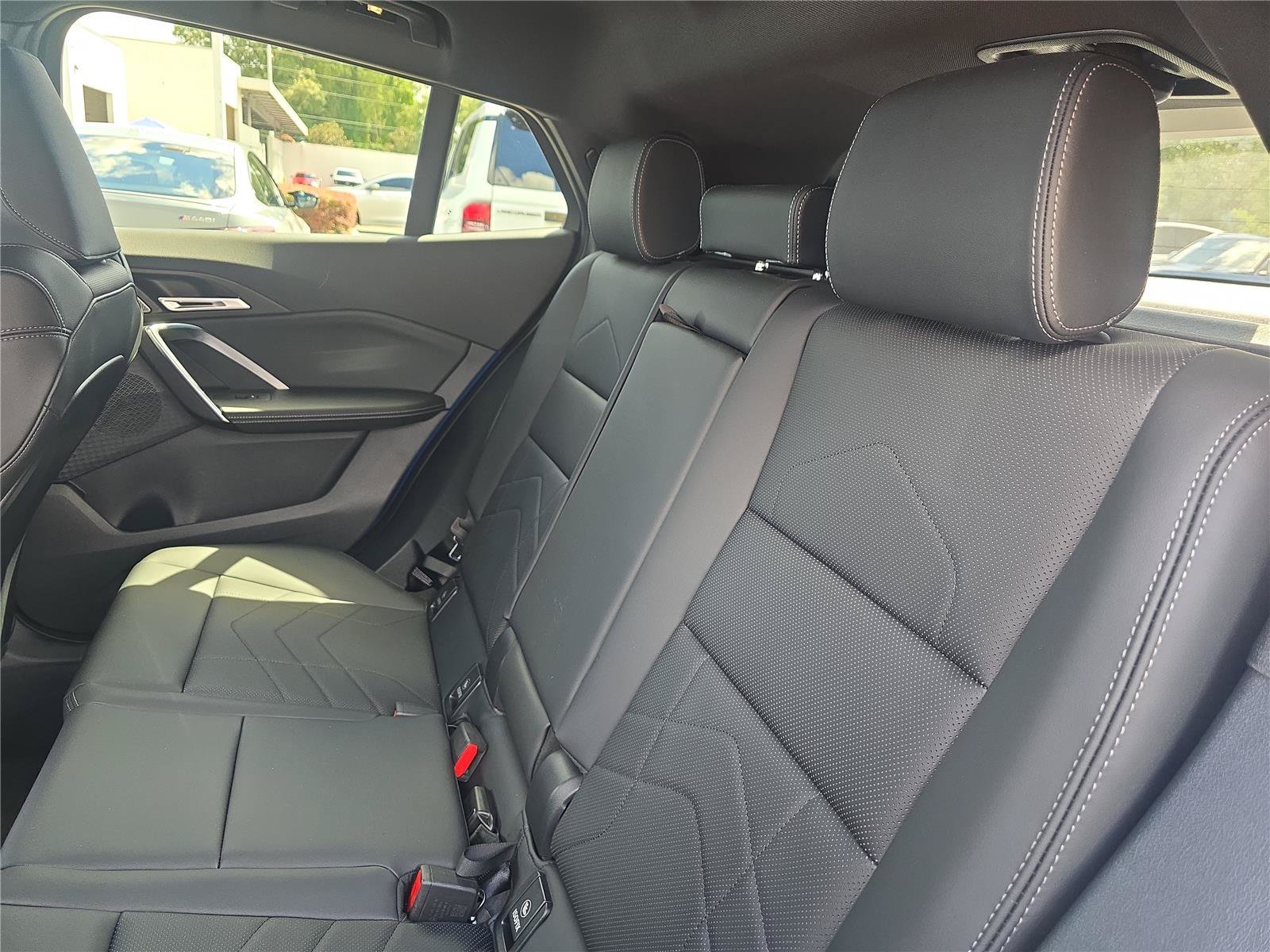 Used 2026 BMW X2 M35i AWD/4WD image 12