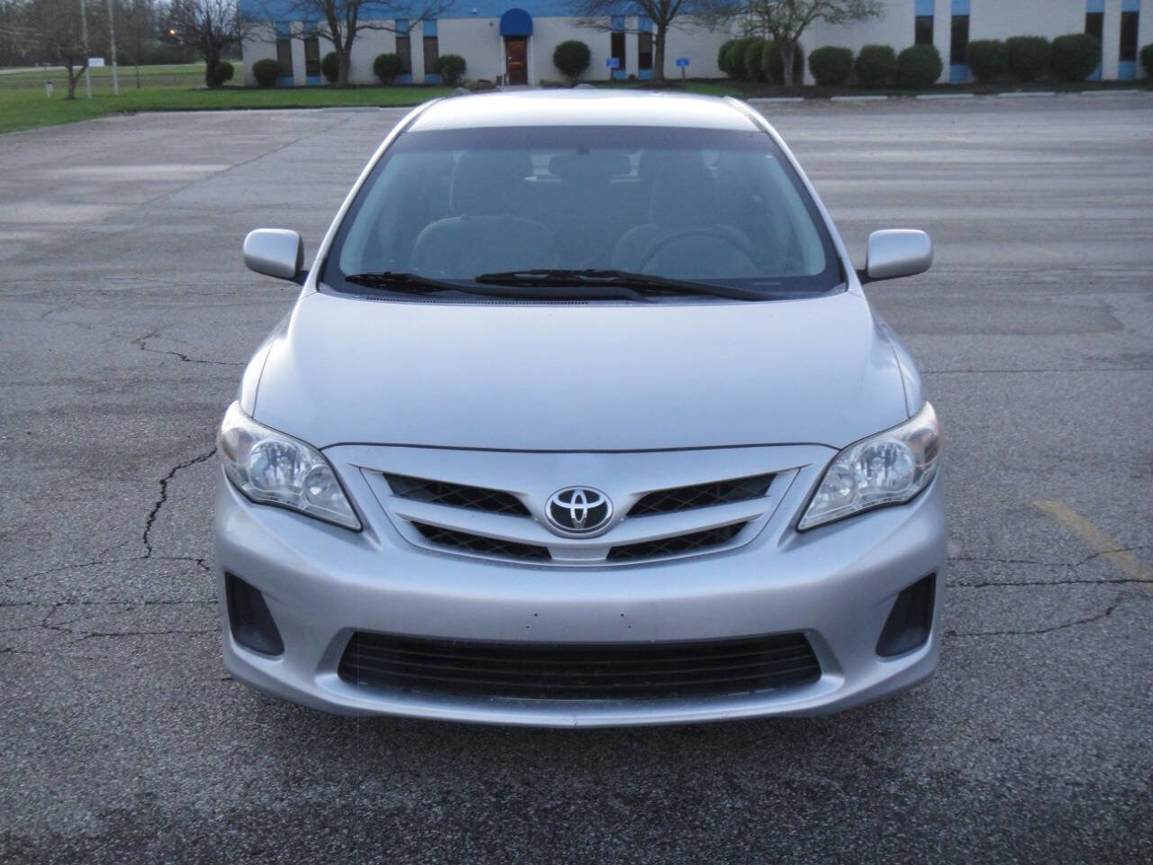 Used 2012 Toyota Corolla L FWD image 3