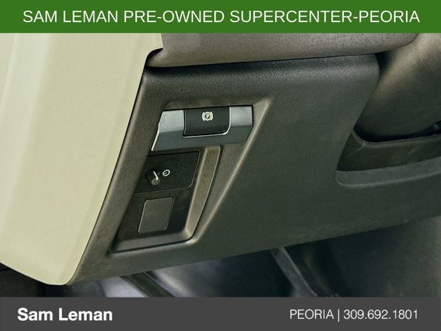 Used 2023 Land Rover Defender 110 image 10