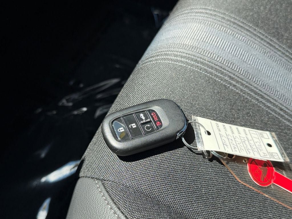 Used 2025 Honda Civic Sport image 31