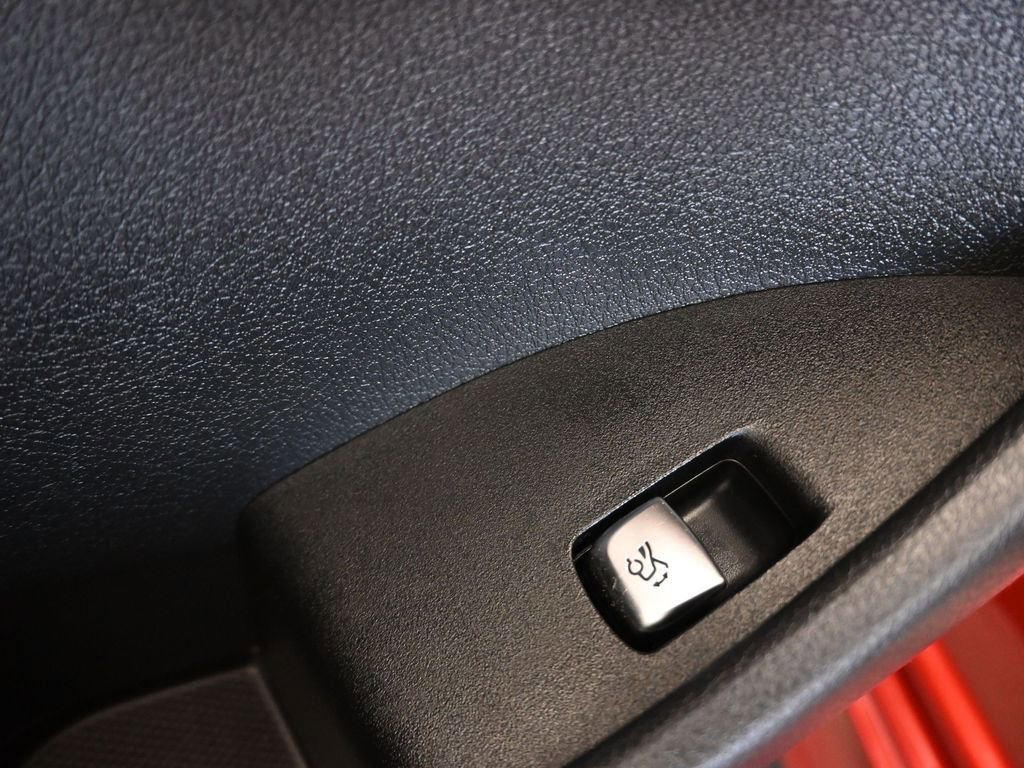 Used 2019 Mercedes-Benz E 450 Coupe w/ AMG Line Package image 11