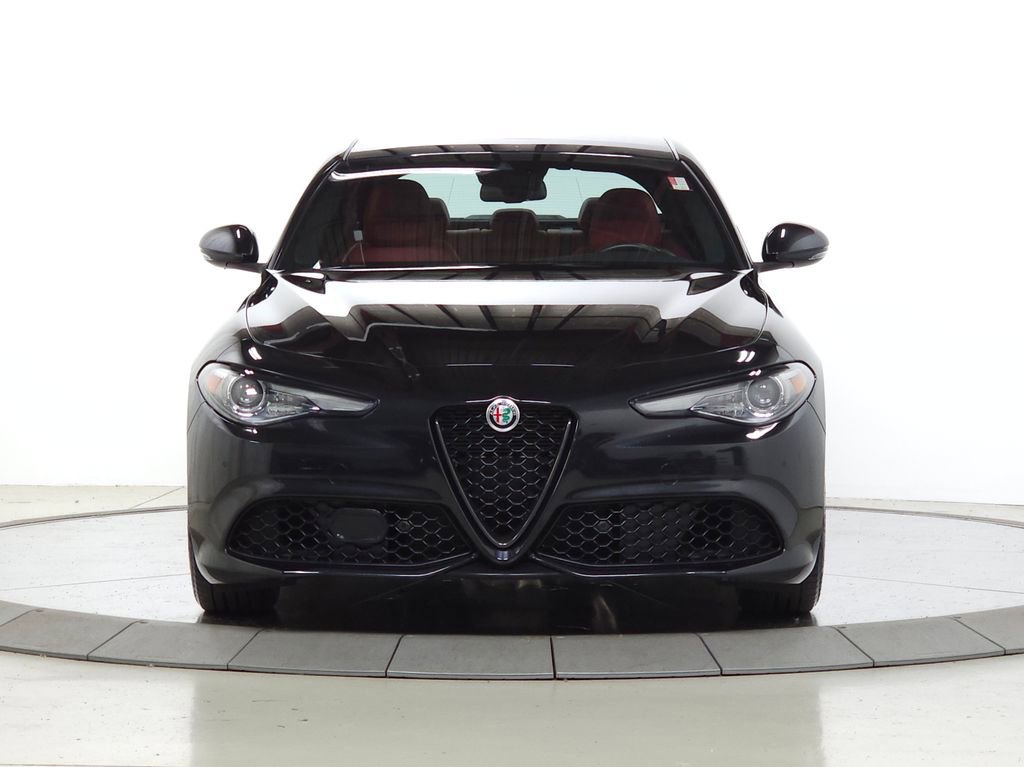 Used 2023 Alfa Romeo Giulia Sprint AWD/4WD image 2