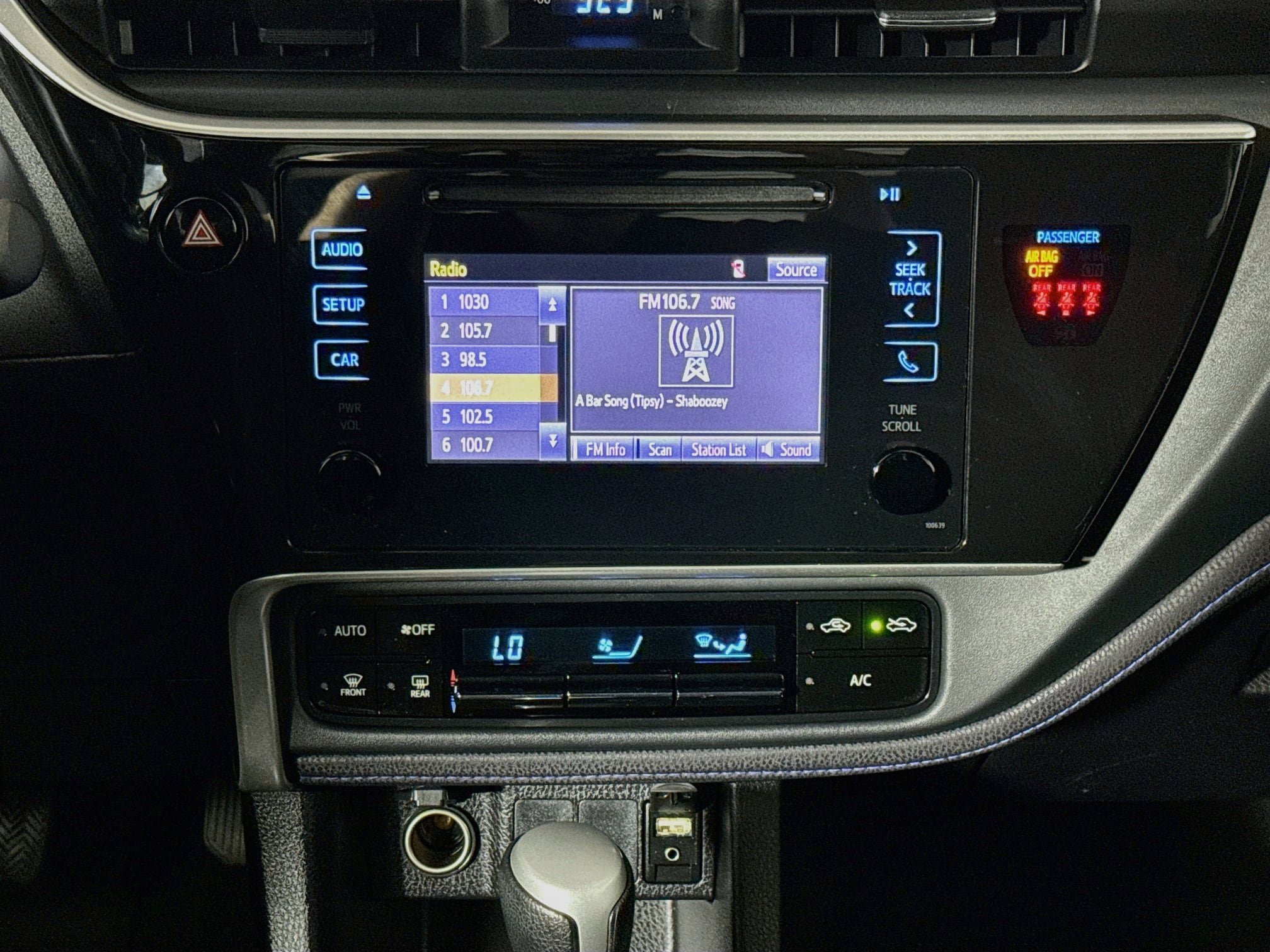 Used 2019 Toyota Corolla SE FWD image 26