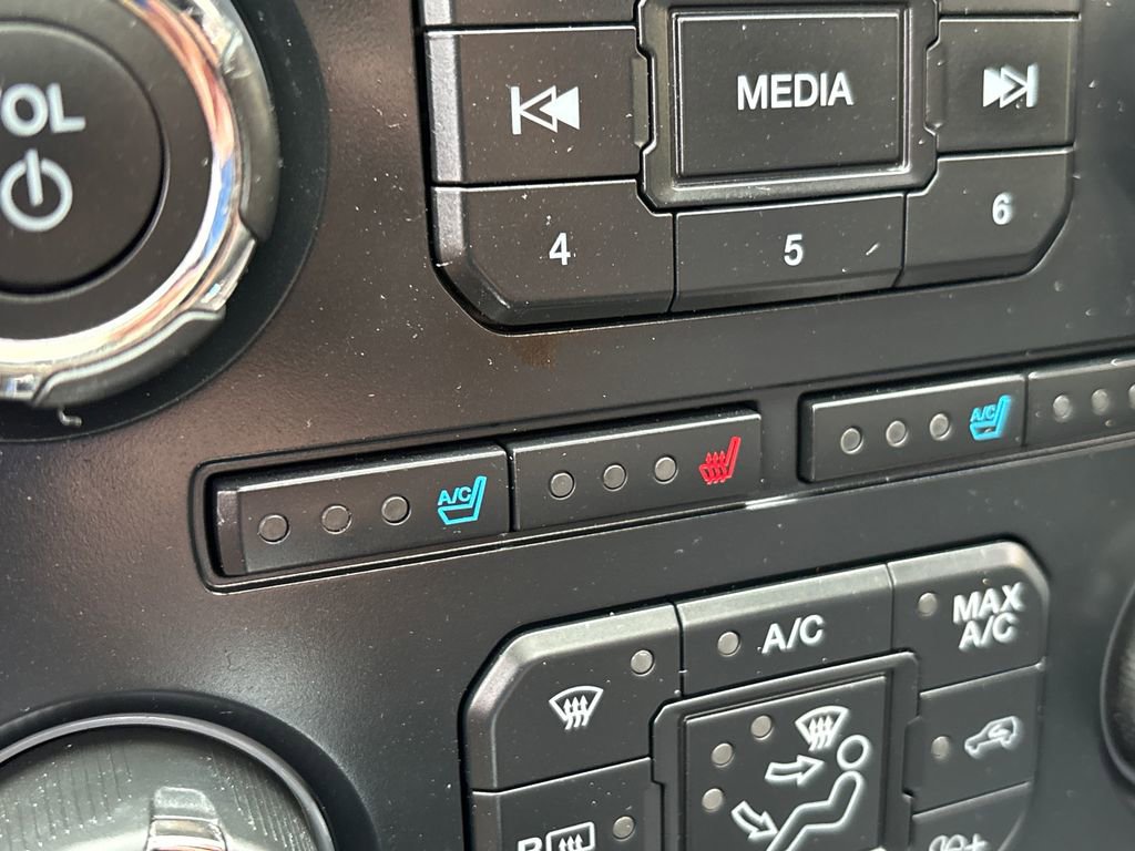 Used 2016 Ford Expedition EL Limited image 18