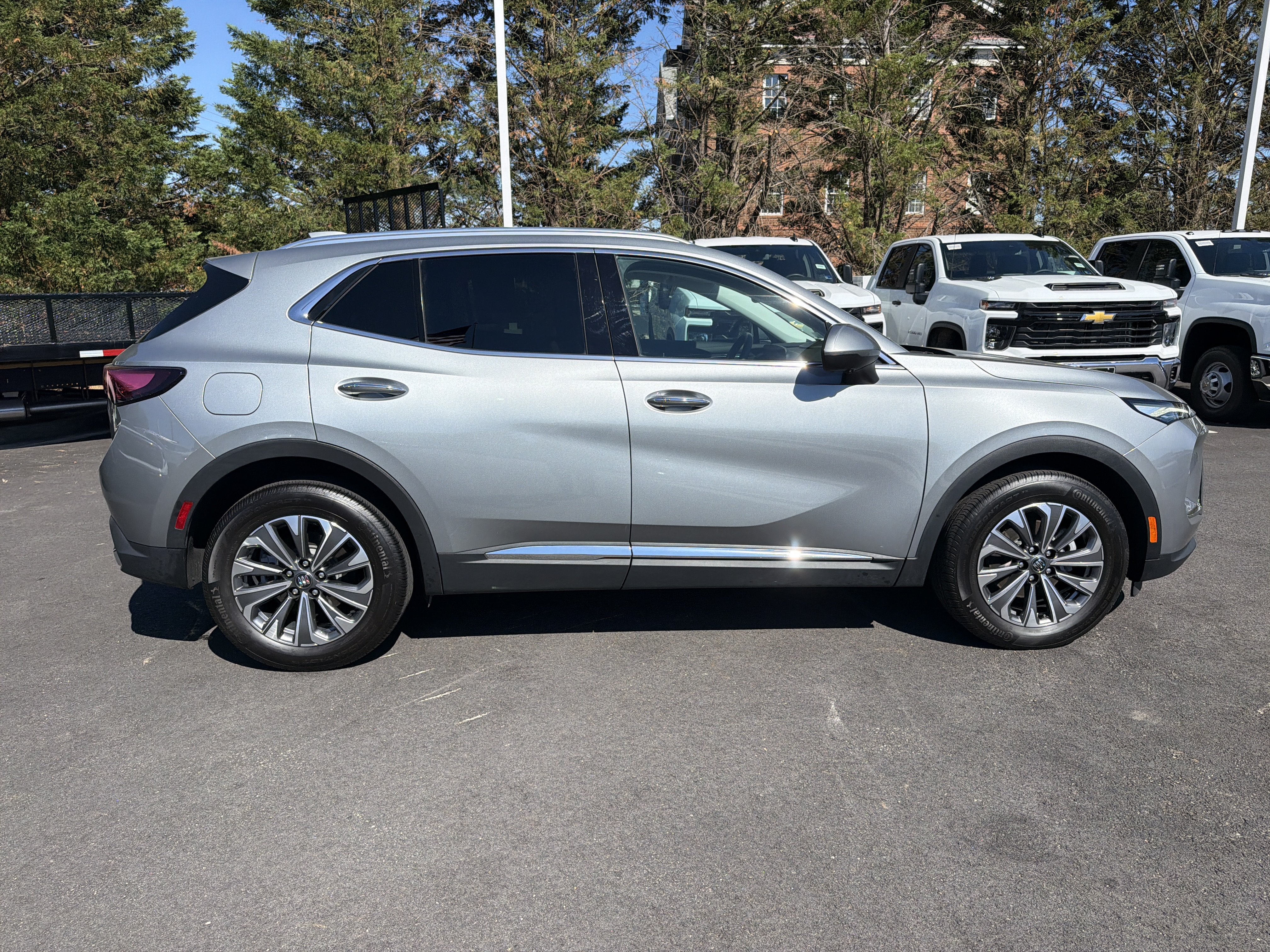 Used 2025 Buick Envision Preferred AWD/4WD image 11