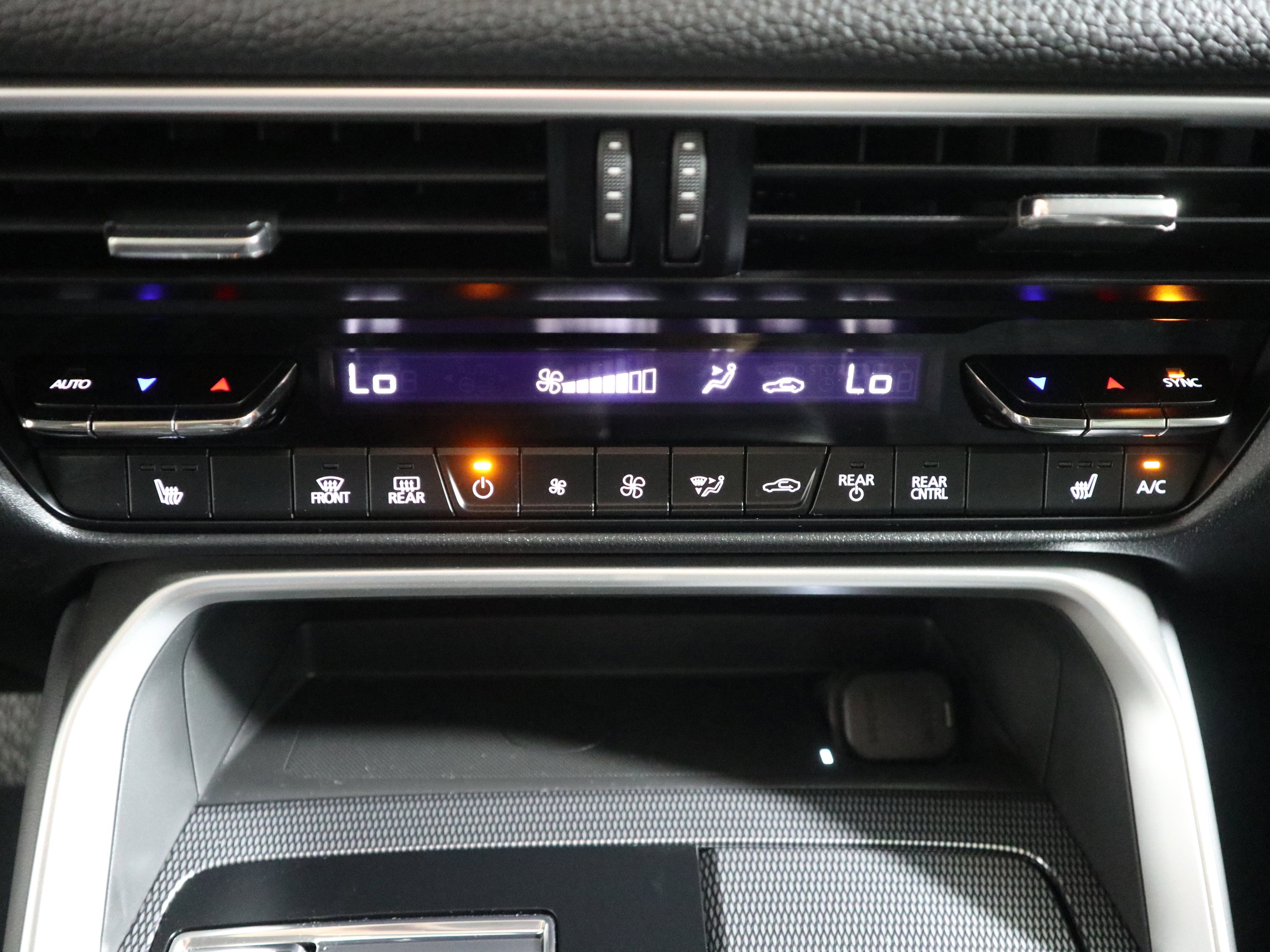 Certified 2025 MAZDA CX-70 Plug-In Hybrid w/ Premium Pkg image 35