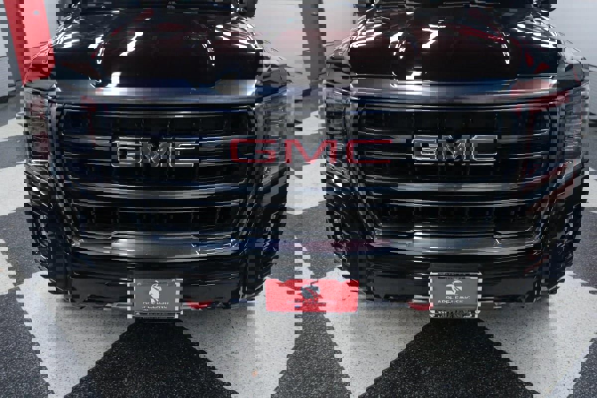 Used 2022 GMC Yukon AT4 image 4