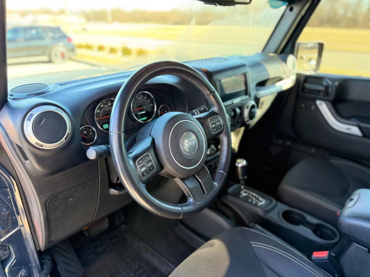 Used 2017 Jeep Wrangler Sahara w/ Connectivity Group image 12