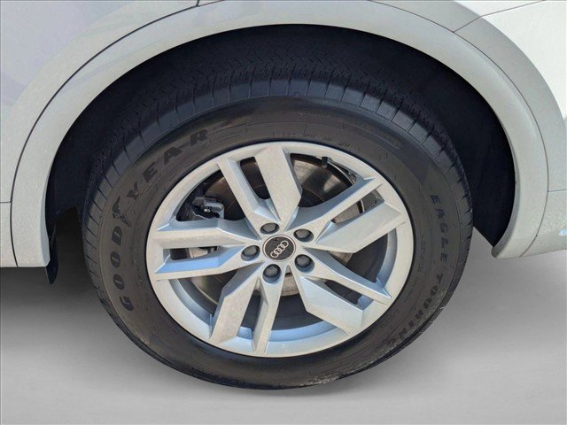 Used 2023 Audi Q5 2.0T Premium w/ Convenience Package AWD/4WD image 24