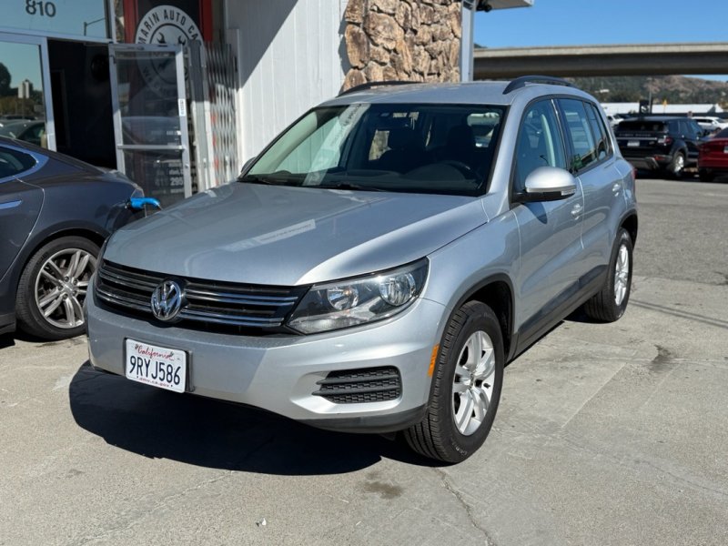 Used 2017 Volkswagen Tiguan S image 3
