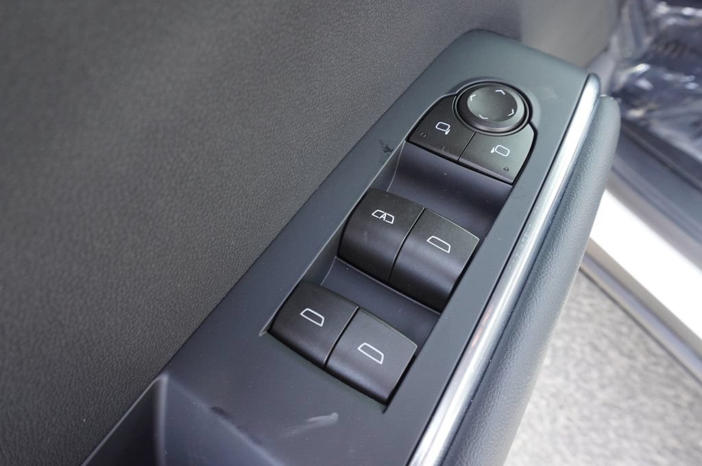 New 2027 GMC Acadia Elevation w/ Super Cruise Package FWD image 18