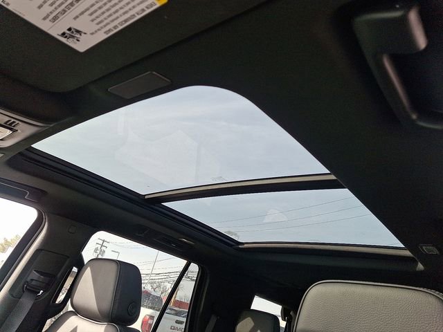 New 2026 GMC Yukon Denali w/ Sun & Power Step Package image 16