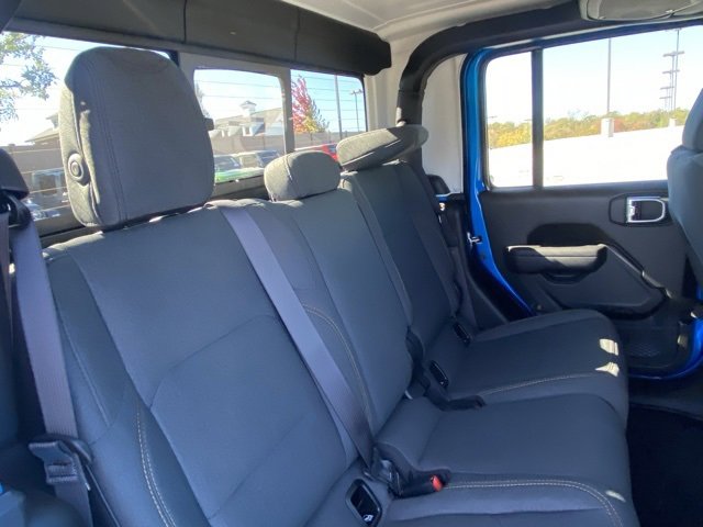 New 2025 Jeep Gladiator Sport image 32