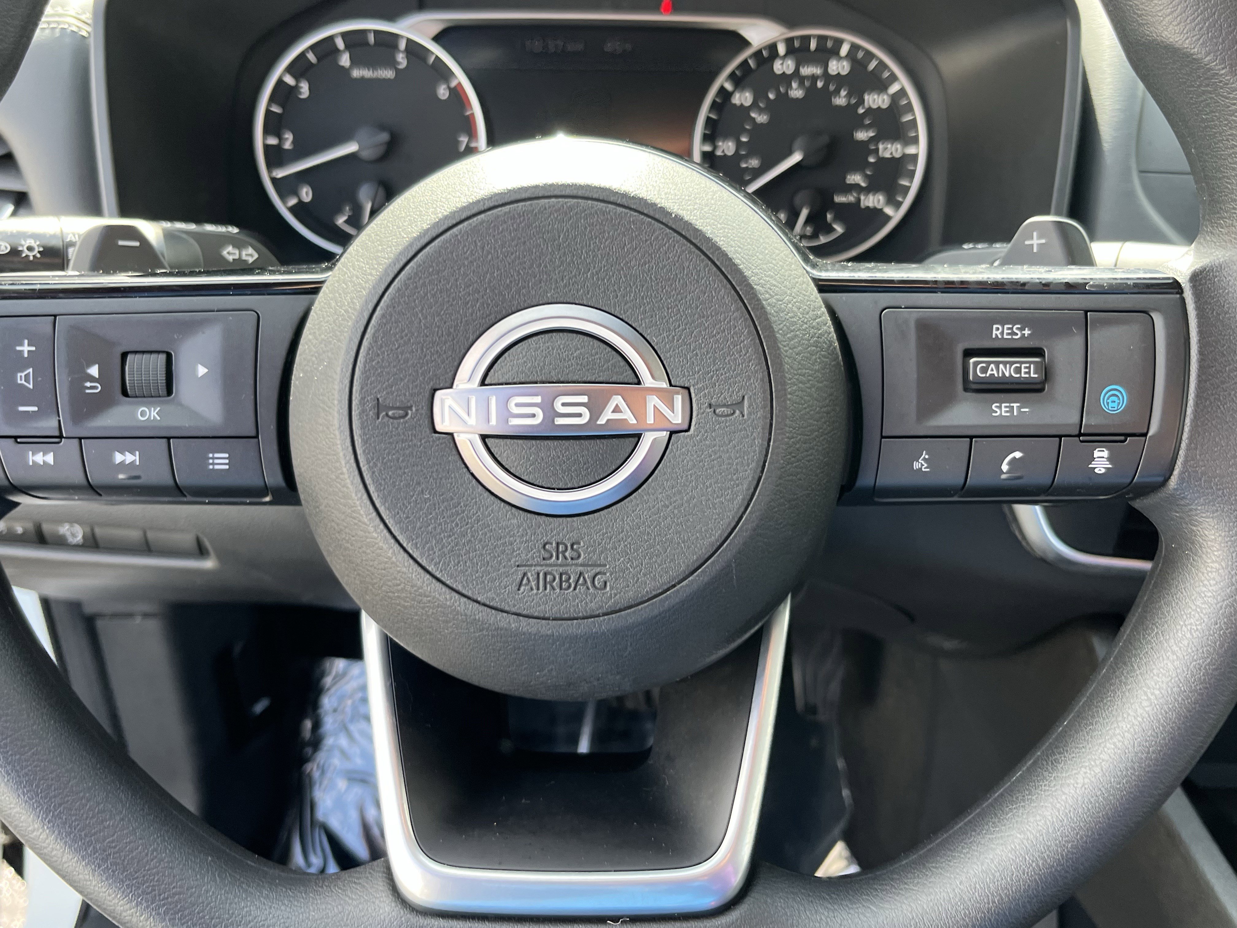 Used 2023 Nissan Rogue SV image 18