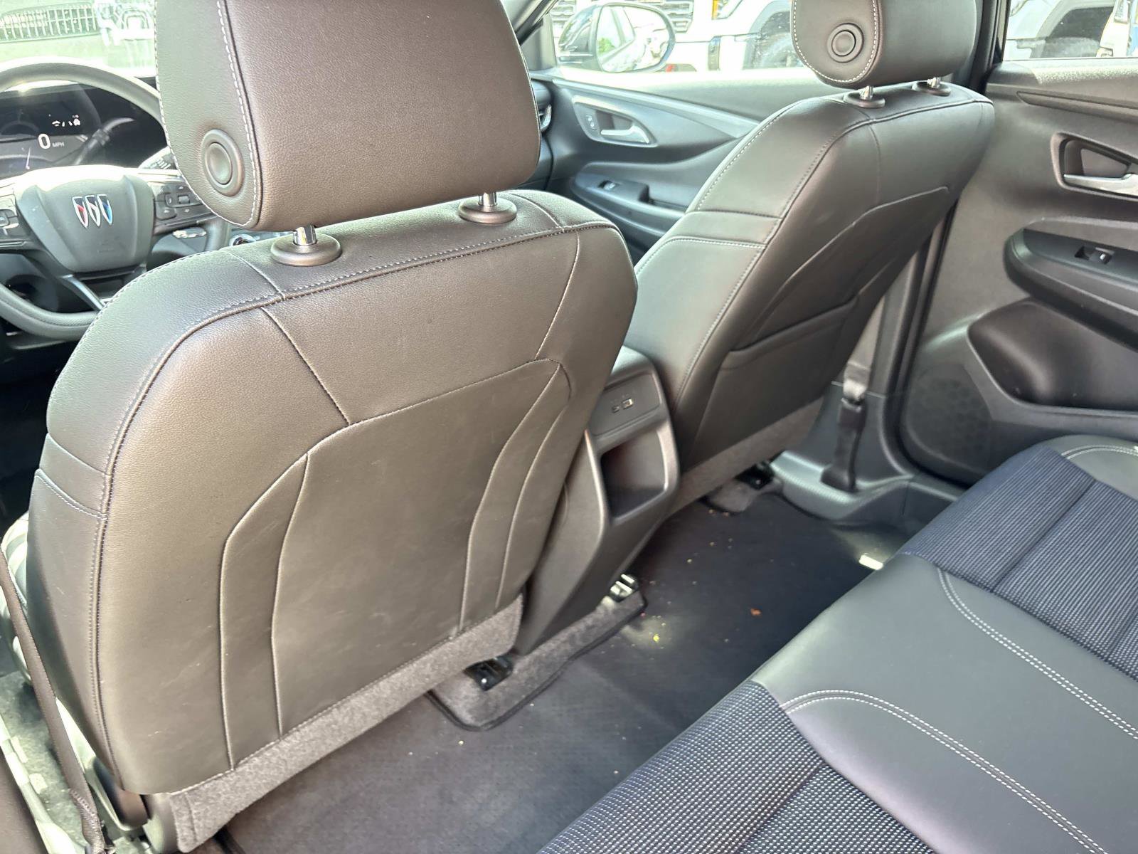 Certified 2025 Buick Envista Preferred w/ Convenience II Package FWD image 28