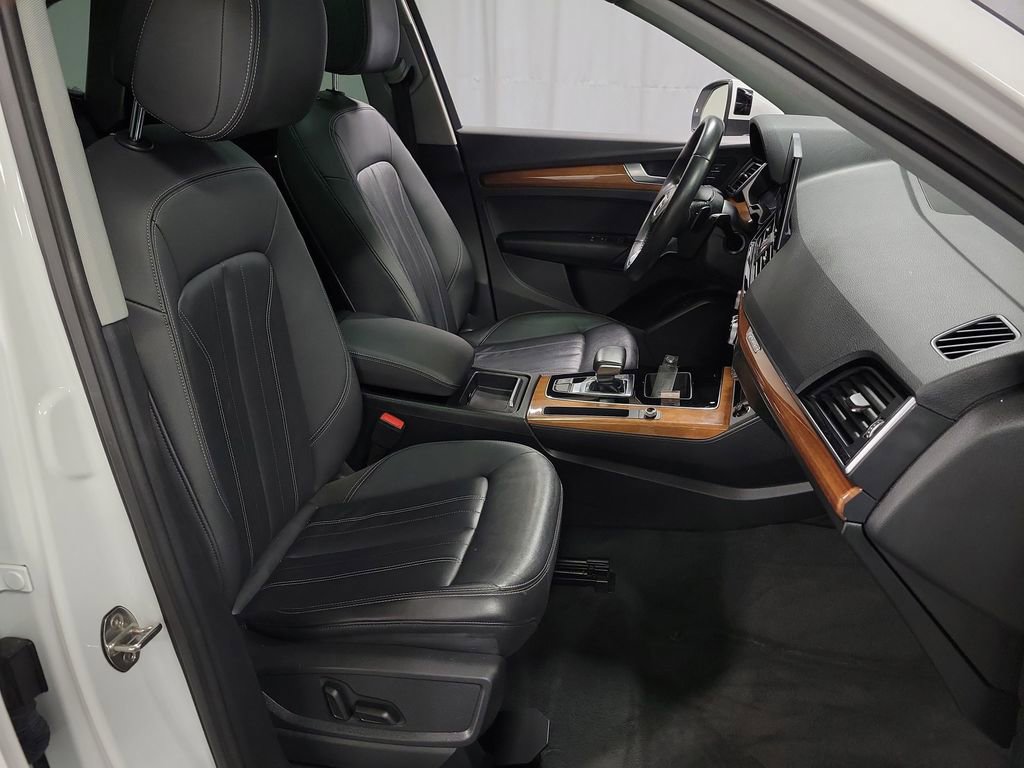 Used 2021 Audi Q5 2.0T Premium w/ Convenience Package image 28