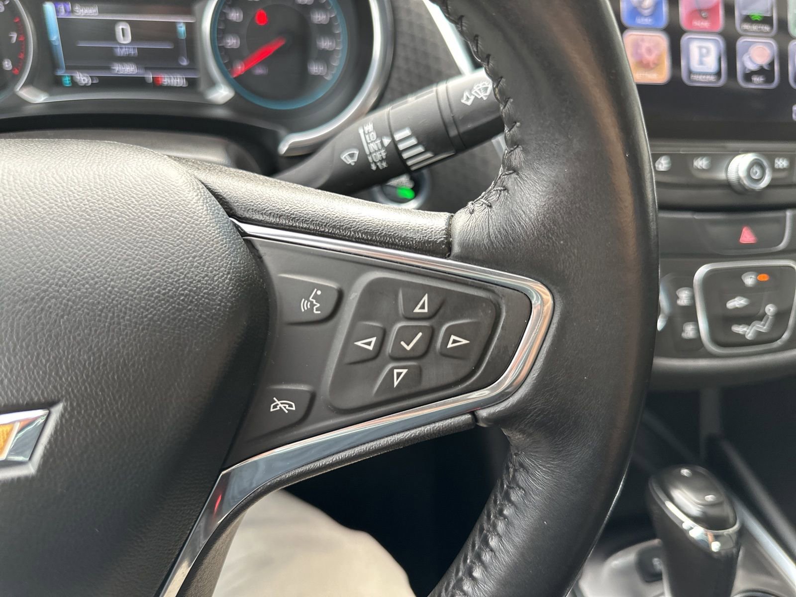 Used 2016 Chevrolet Malibu LT FWD image 25