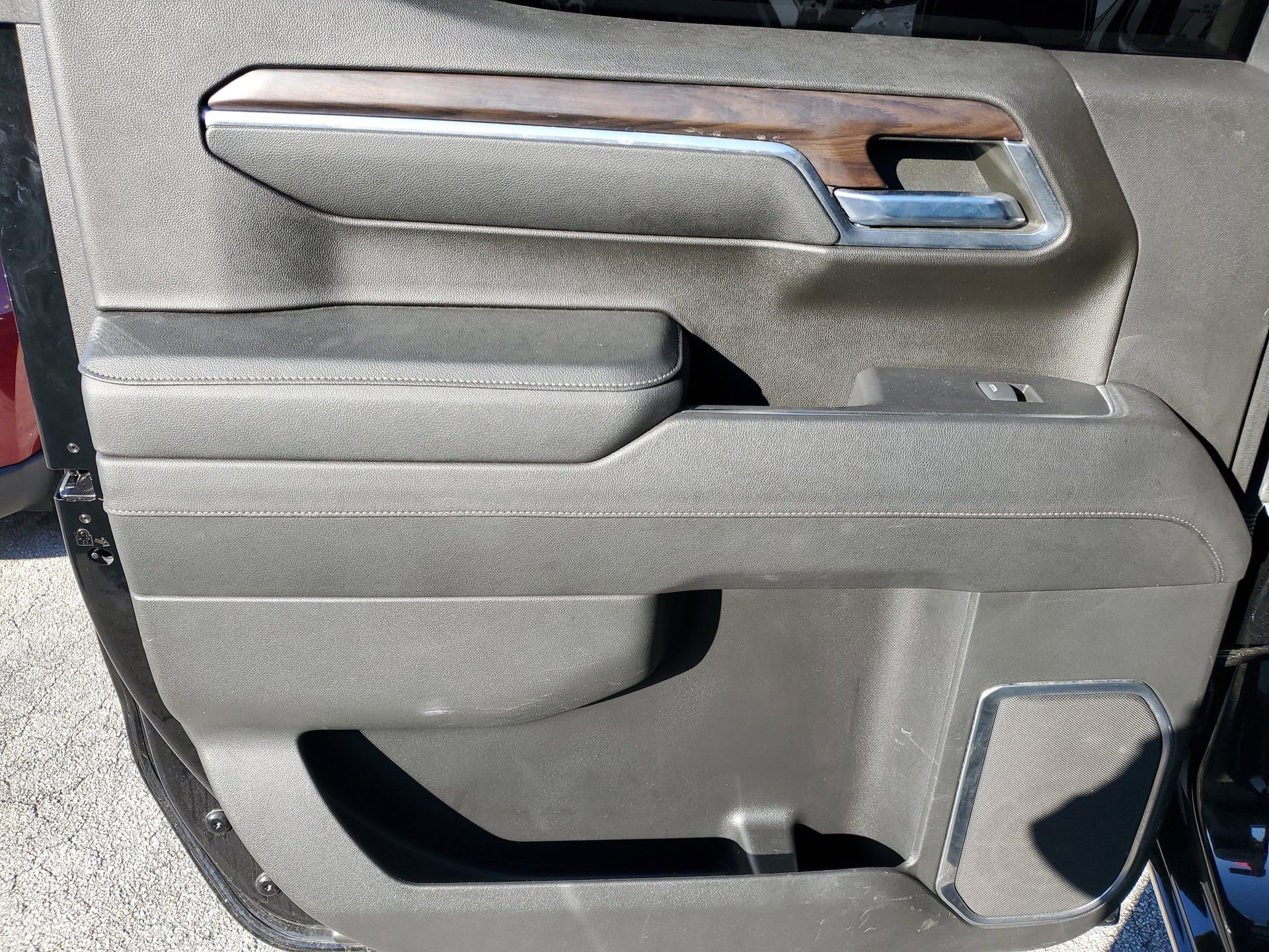 Used 2023 GMC Sierra 1500 SLT w/ SLT Premium Package image 9