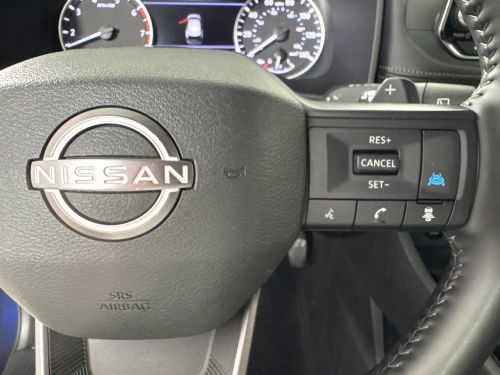 Used 2025 Nissan Rogue SV FWD image 35